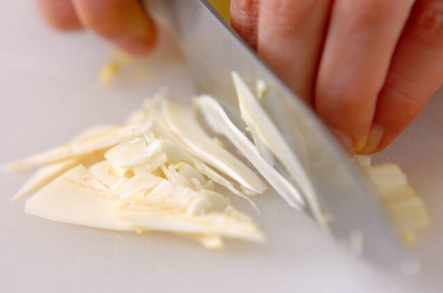 牛肉とニラの焼そばの作り方の手順1