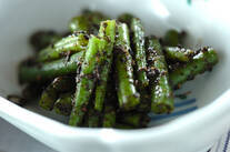 サヤインゲンのゴマ汚し