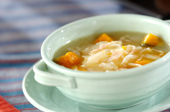 ポーチドエッグのスープ