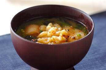 ホウレン草とお麩のみそ汁