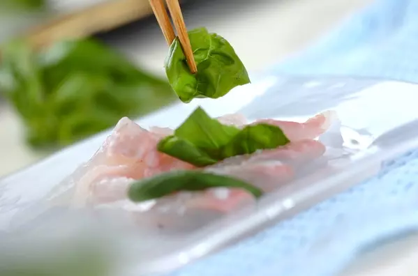 5分でできる!基本のヒラメのカルパッチョの作り方1
