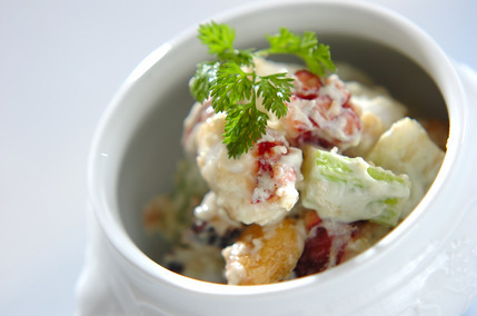 揚げタコのブルーチーズ和え