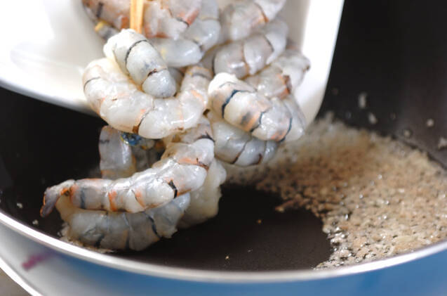 豆腐とエビの塩炒めの作り方の手順7