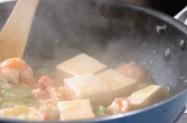 豆腐とエビの塩炒めの作り方の手順9