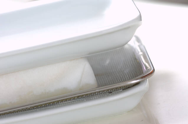 豆腐とエビの塩炒めの作り方の手順1