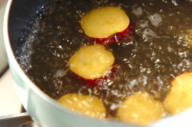 サツマイモのみそ汁の作り方の手順2