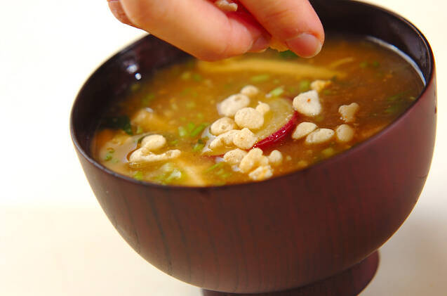 サツマイモの麦みそ汁の作り方の手順4