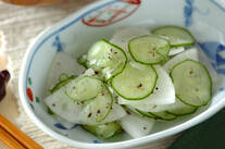 大根とキュウリのユカリ和え