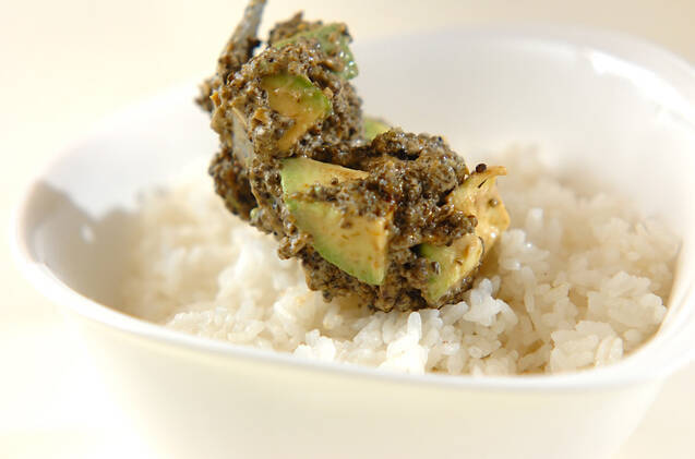 アボカドトンブリ丼の作り方の手順2