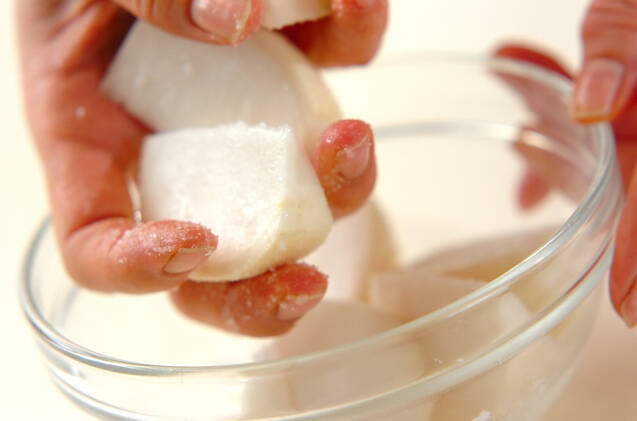 ボイルエビとセロリのサラダの作り方の手順3