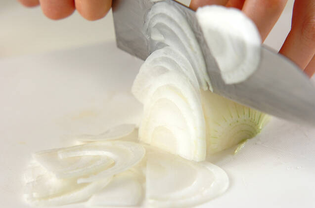 カリカリ油揚げのせオニオンの作り方の手順1