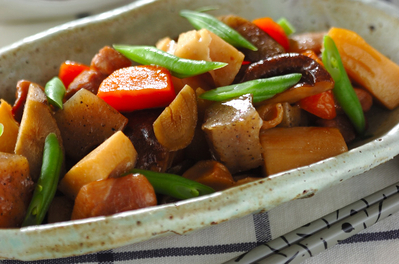 鶏もも肉とたっぷり根菜の煮物 レシピ 作り方 E レシピ 料理のプロが作る簡単レシピ