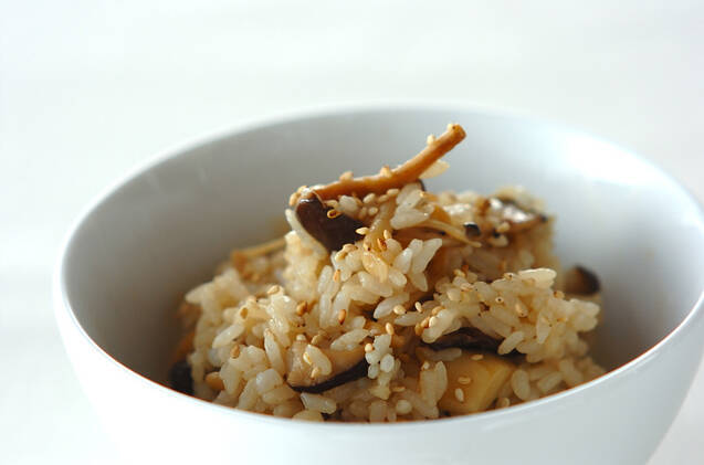 どっさりキノコの混ぜご飯