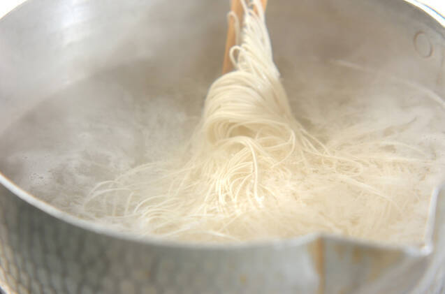 ショウガ香る！麺つゆを使った時短レシピ 甘辛牛肉のせ素麺の作り方の手順4