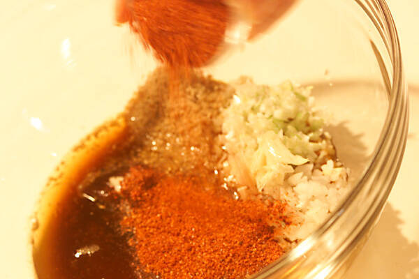 ハーブとタコのビビン冷麺の作り方の手順1