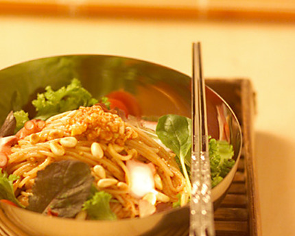 ハーブとタコのビビン冷麺