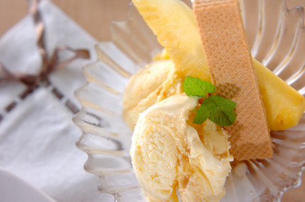 バニラアイスのコーヒーリキュールがけ