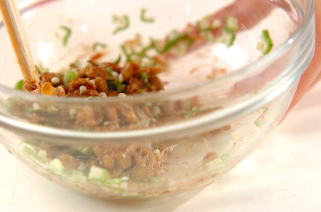 オクラ納豆揚げ餃子の作り方の手順3