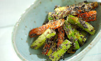 アスパラとちくわのゴマ和え