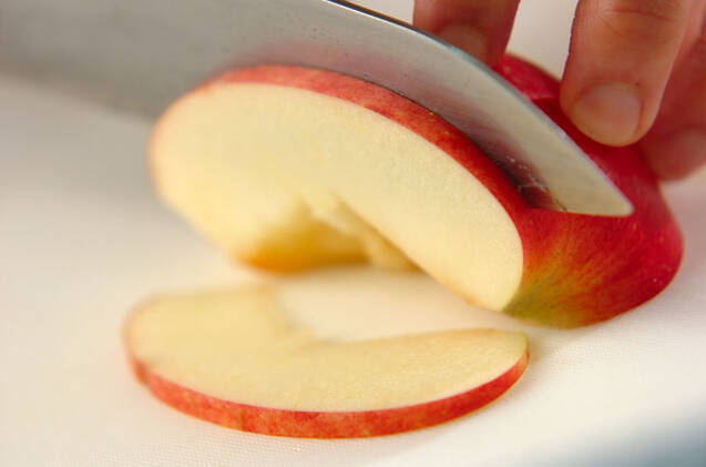 アップルラッシーの作り方の手順1