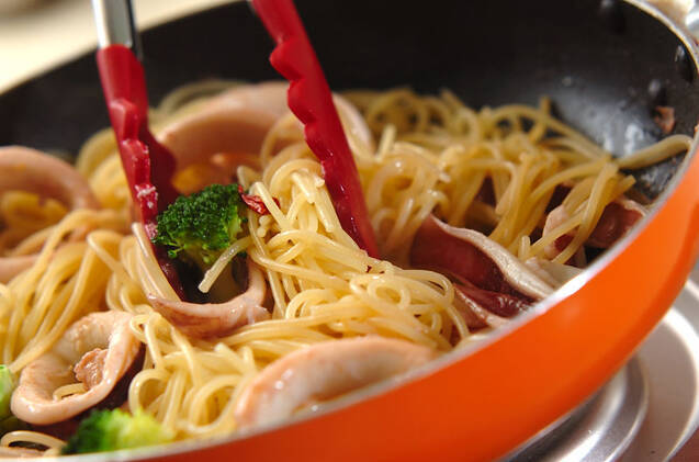 プリプリイカのガーリックパスタの作り方の手順6