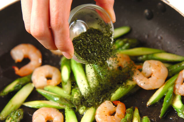 アスパラ青のり炒めの作り方の手順3