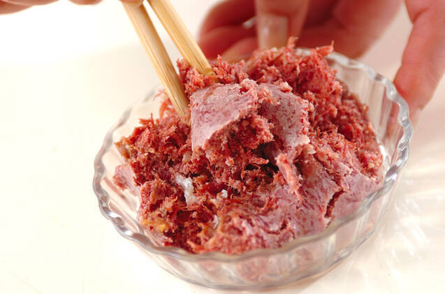 コンビーフの中華スタミナ炒めの作り方の手順1