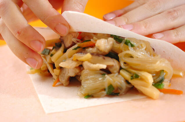 基本の春巻き 意外と簡単 春雨など具材たっぷりのボリューム感の作り方の手順12