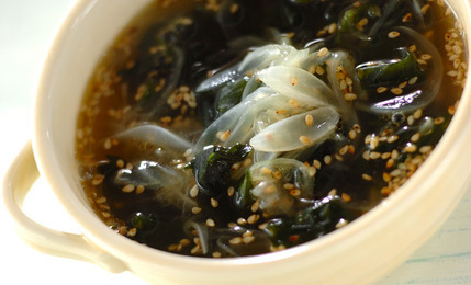 新玉ネギとワカメのスープ
