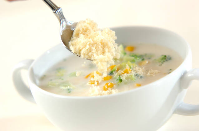 コーンとブロッコリーのスープの作り方の手順3