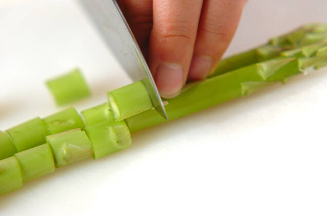 アスパラのおから煮の作り方の手順1