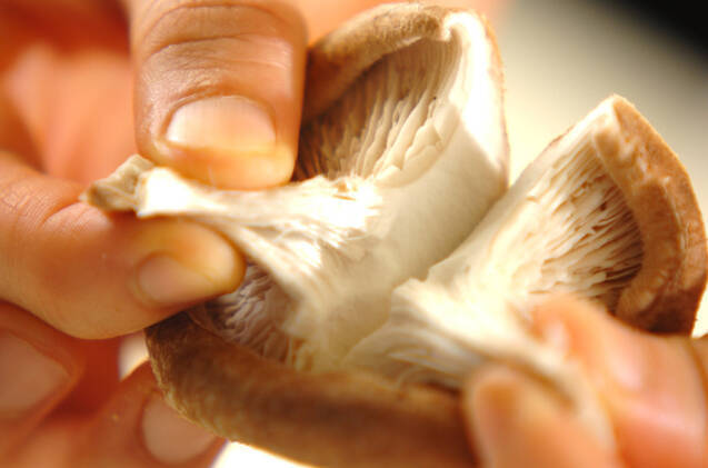 シイタケのオーブン蒸し焼きの作り方の手順1