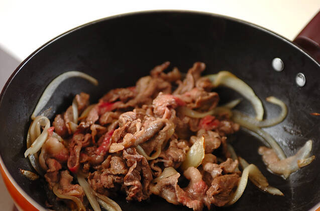 牛丼の作り方の手順2