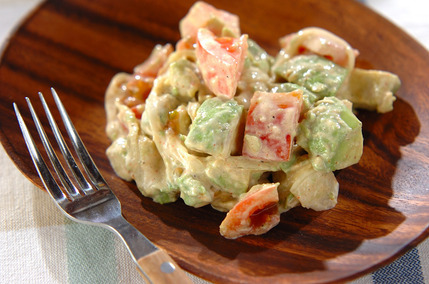 トマトとアボカドのサラダ