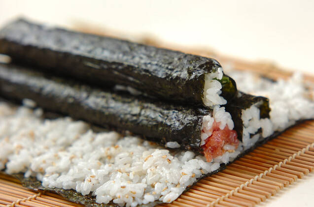 三色巻き寿司(恵方巻き)の作り方の手順8