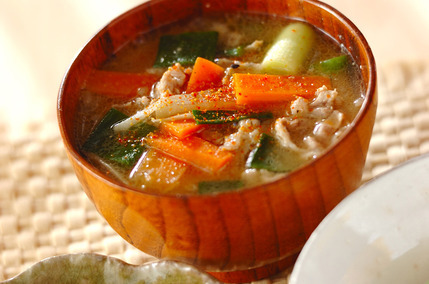 具だくさんのきんぴら豚汁