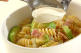 サワークリームのせポトフパスタの作り方7
