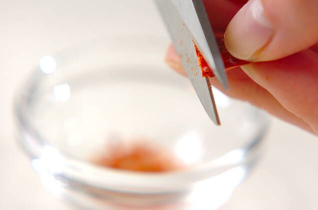 セロリの浅漬けの作り方の手順2