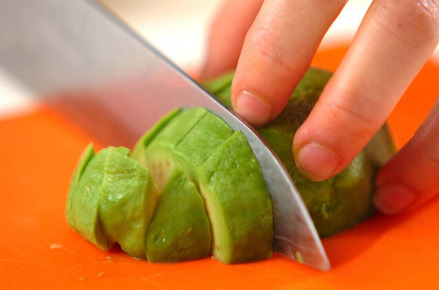 エビアボカドサラダの作り方の手順2