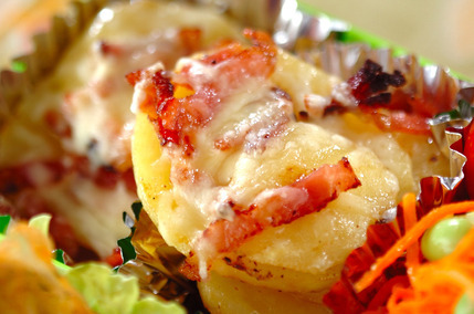 ポテトとベーコンのチーズ焼き