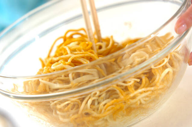 カレー焼きそばの作り方の手順1