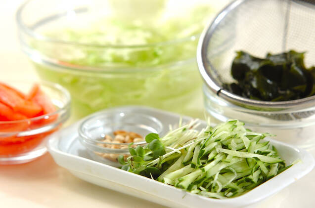 レタスのサラダの作り方の手順1