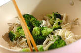 ブロッコリーと豆腐の塩炒めの作り方5