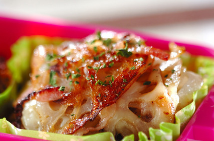 レンコンとベーコンのチーズ焼き