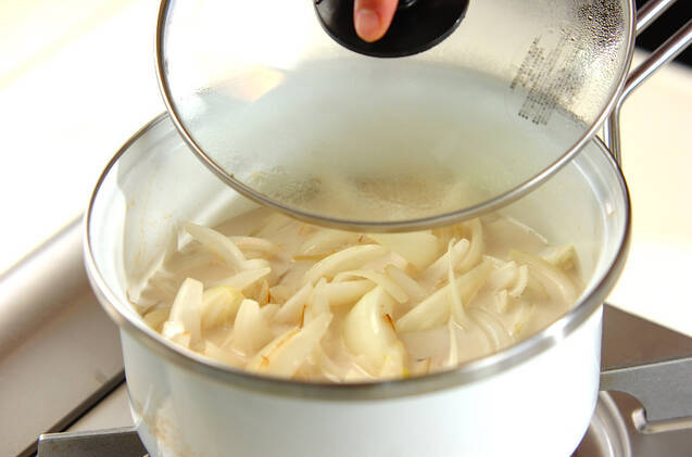 玉ネギポタージュ温玉入りの作り方の手順2