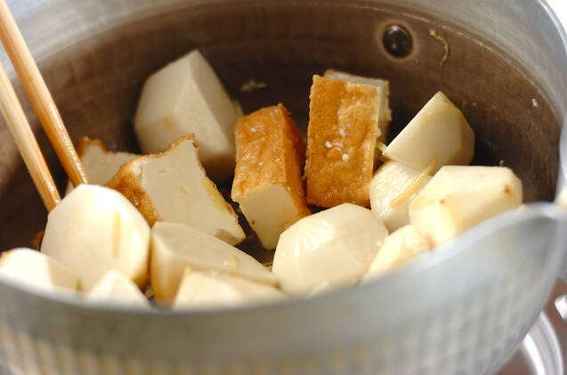 里芋の簡単人気レシピ 厚揚げのシンプル煮 味がしみてる！の作り方の手順4