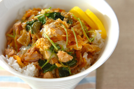 コロコロ鶏肉で親子丼