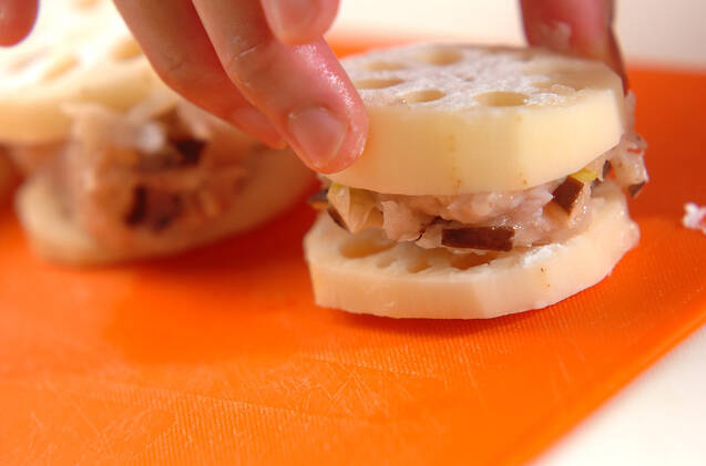 シャキシャキレンコンのはさみ焼きの作り方の手順2