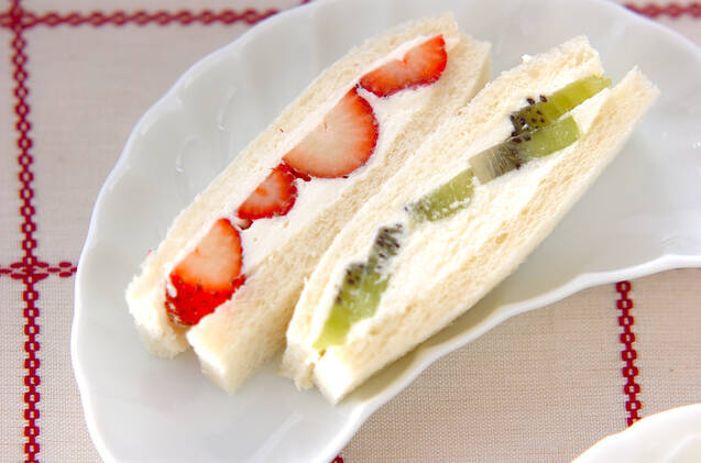 ふんわり食パンで作るフルーツサンド 断面カラフルに