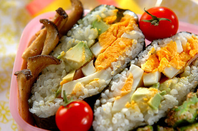 アボカドハムの大きいおにぎらず